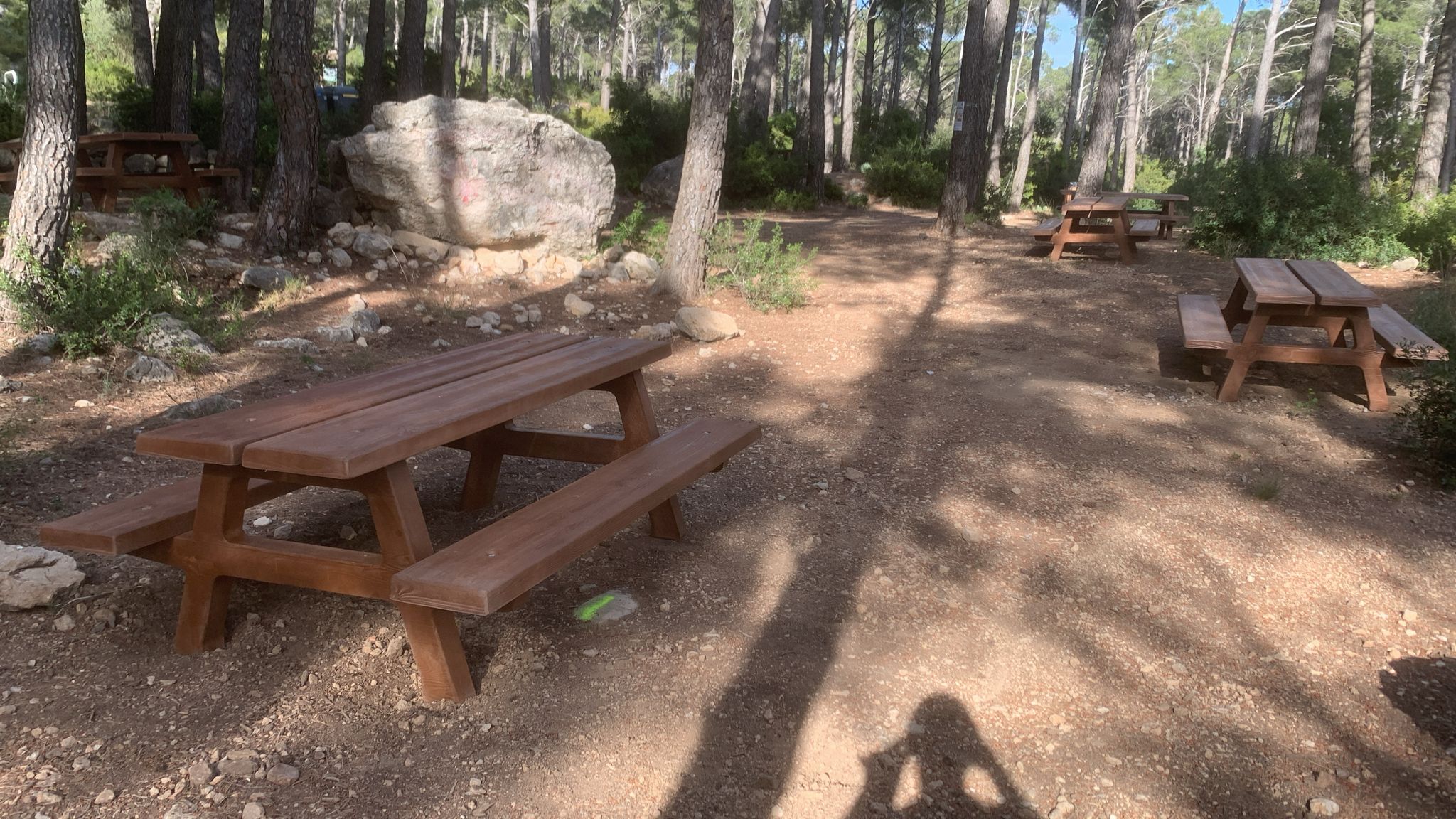 Mesa de exterior de hormigon imitacion madera